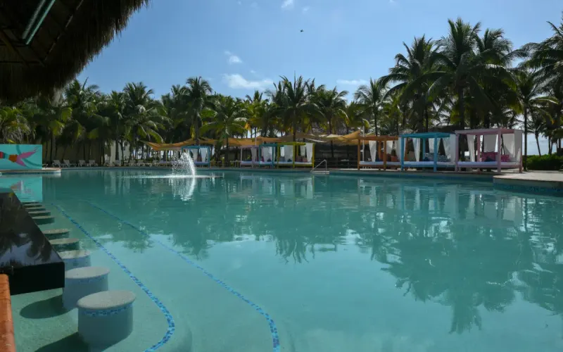 Swim-Up Bar La Isla Hotel El Dorado Casitas Royale Riviera Maya Swim-Up Bar La Isla Hotel El Dorado Casitas Royale Riviera Maya