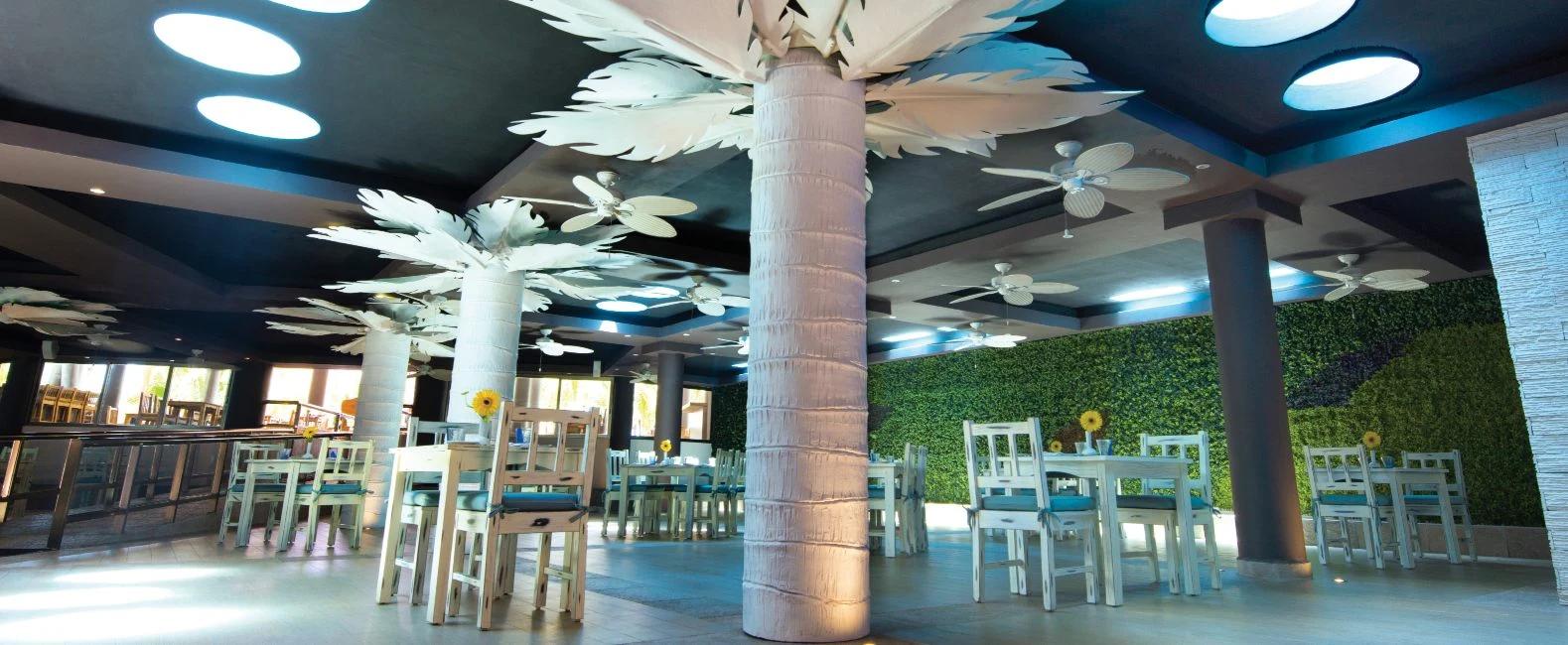 Driftwood bar Hotel El Dorado Seaside Palms Puerto Aventuras Driftwood bar Hotel El Dorado Seaside Palms Puerto Aventuras